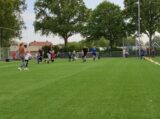 Laatste training S.K.N.W.K. JO7-1 van seizoen 2022-2023 (partijtje tegen de ouders) (22/130)